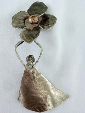 Handcrafted Artisan Silver Tone Floral Pendant Necklace